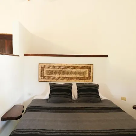 Hotel Uolis Nah