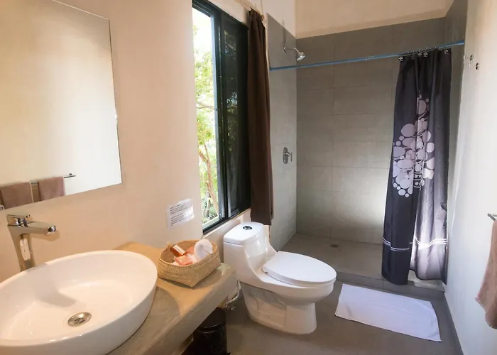 Hotel Uolis Nah 3*