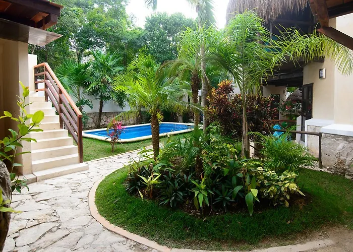Hotel Uolis Nah 3*